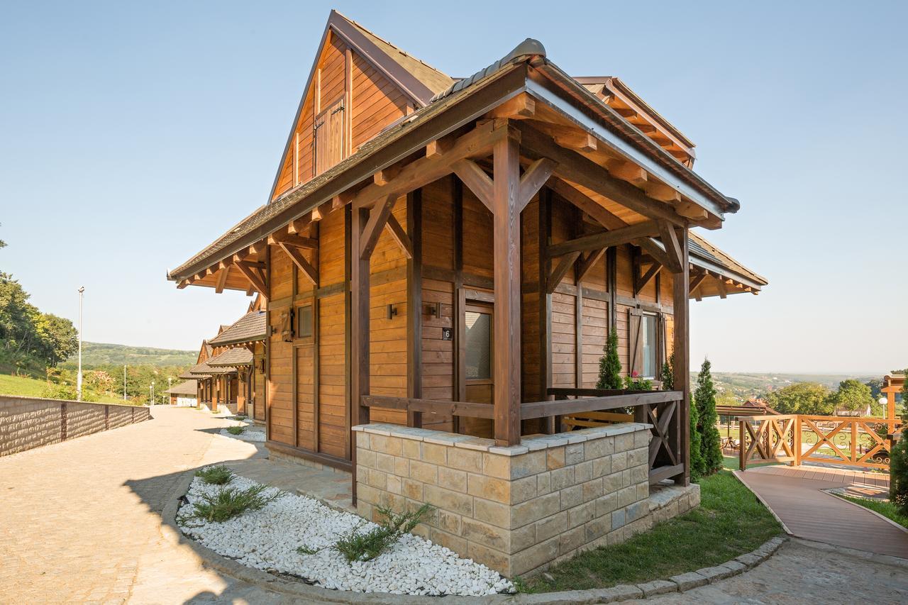 Etno Naselje Vrdnicka Kula Bed and Breakfast Vrdnik Exterior foto