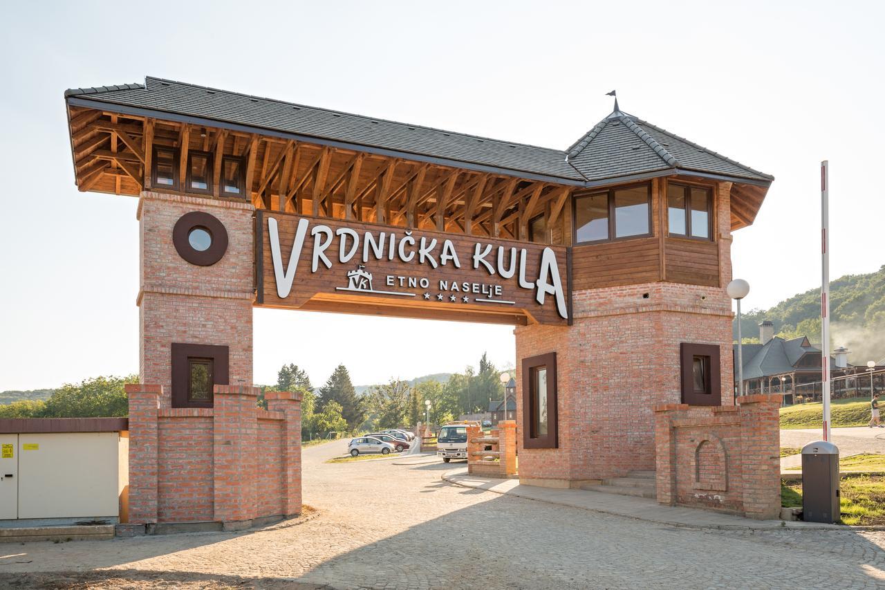 Etno Naselje Vrdnicka Kula Bed and Breakfast Vrdnik Exterior foto