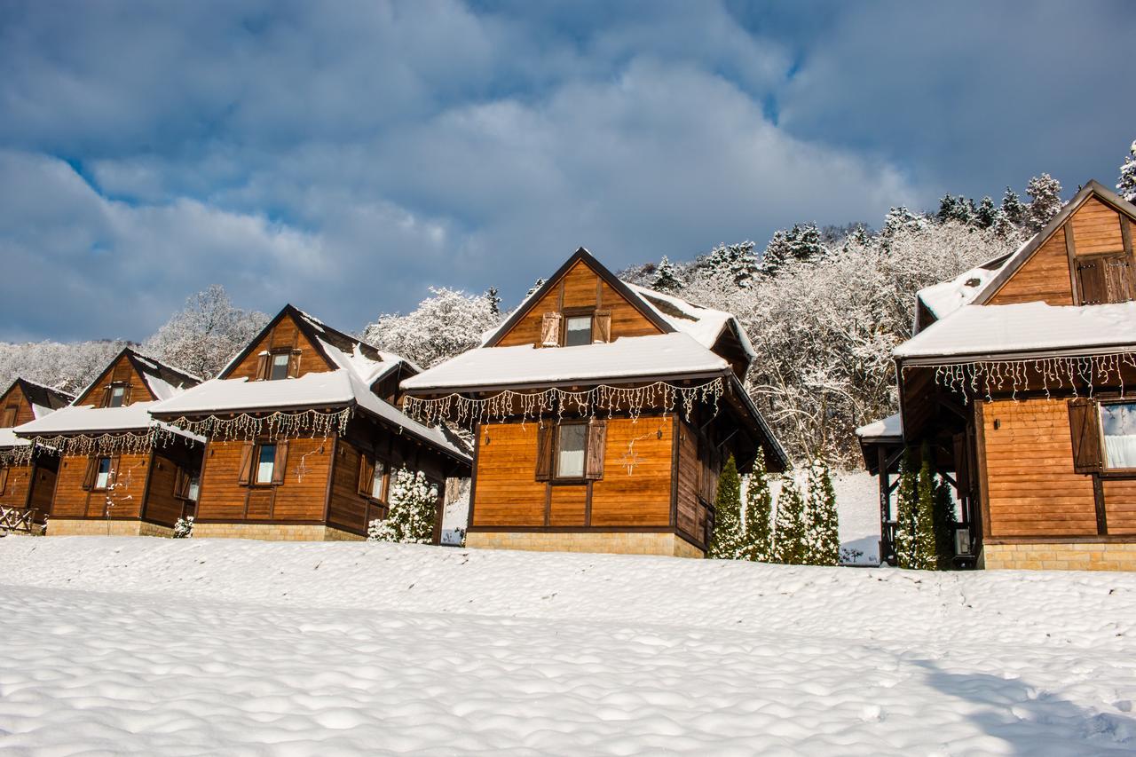 Etno Naselje Vrdnicka Kula Bed and Breakfast Vrdnik Exterior foto